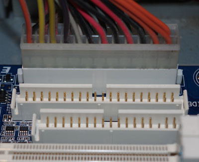 ATX 24 pin power connector